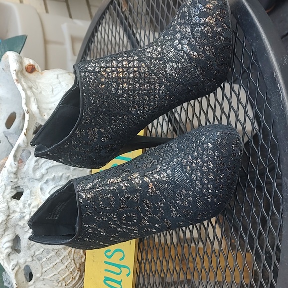 Maurices Heels - Picture 3 of 12